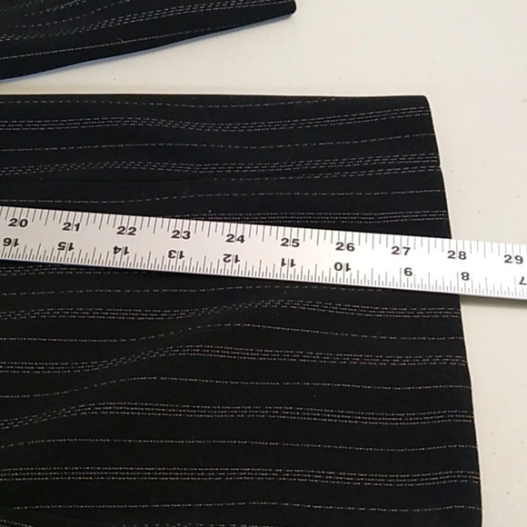Liz Claiborne Collection black, silver pinstripe, pockets, blazer jacket - Picture 7 of 10